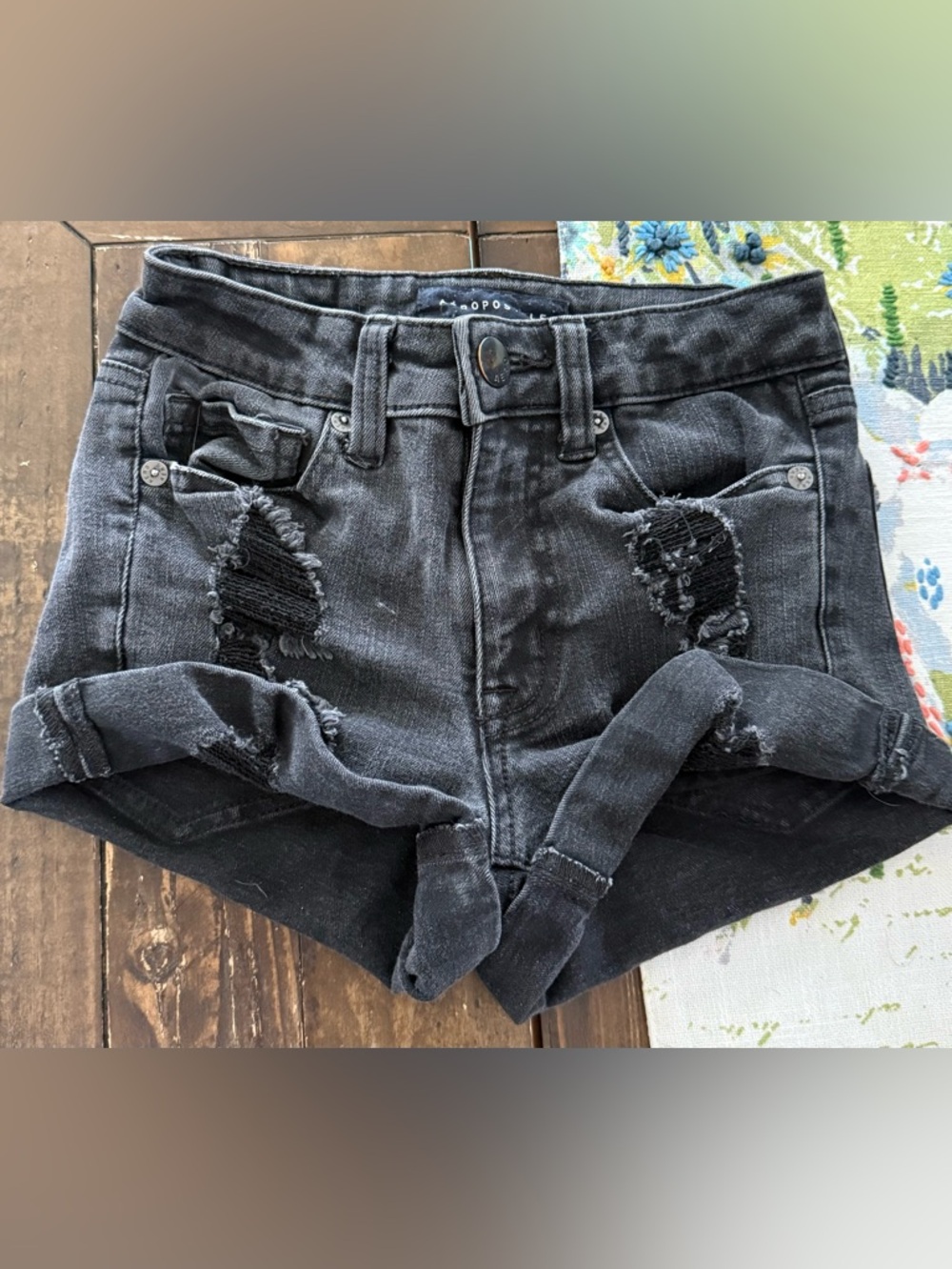 Black Denim Distressed Shorts High rise midi sz 000